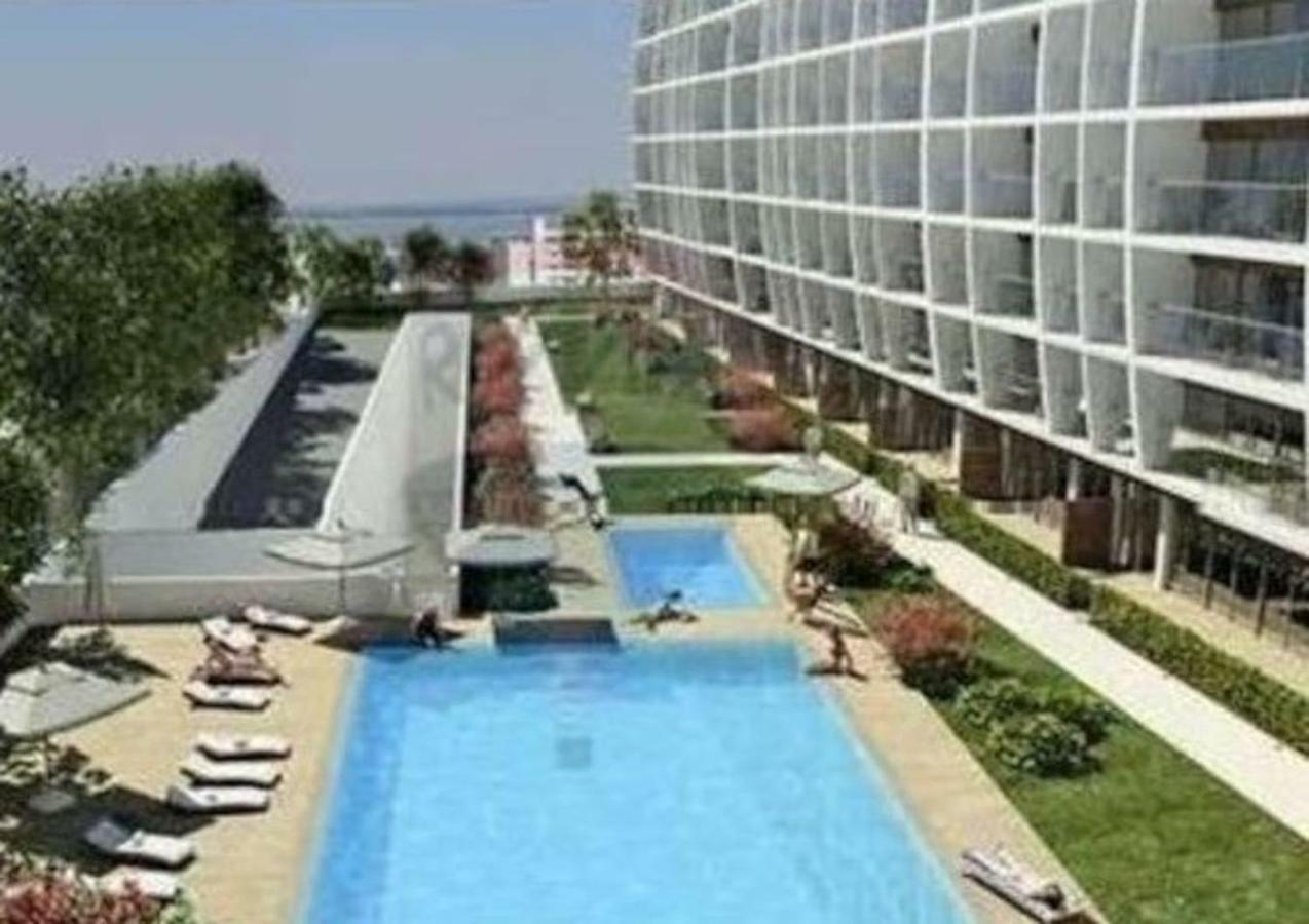 Lisbon Metro Apartment Extérieur photo